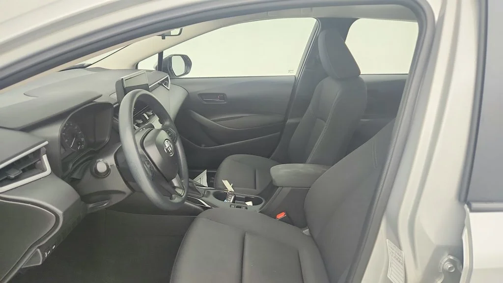 Used 2025  Toyota LE image 14