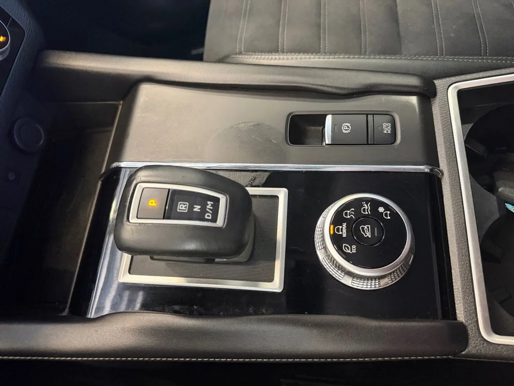 Used 2022 Gray Mitsubishi SE image 32