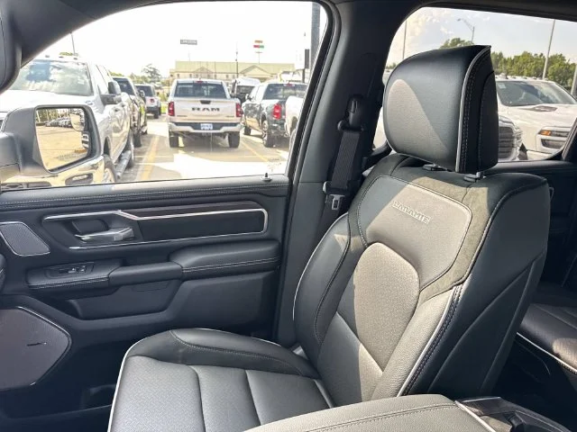 New 2026 Ivory White Tri-Coat Pearl-Coat Exterior Paint RAM Laramie image 41