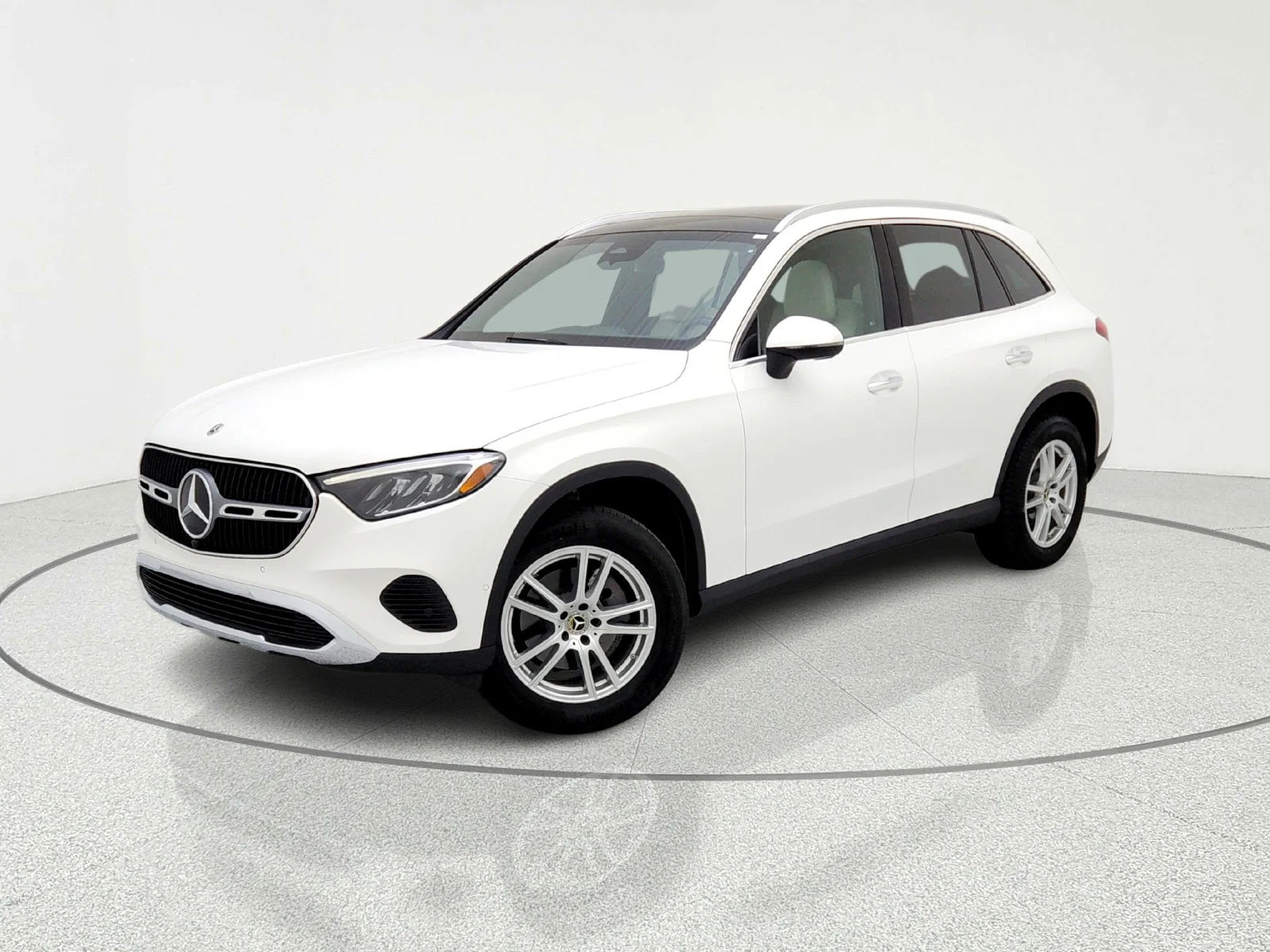 2025 Mercedes-Benz GLC GLC 300's photo