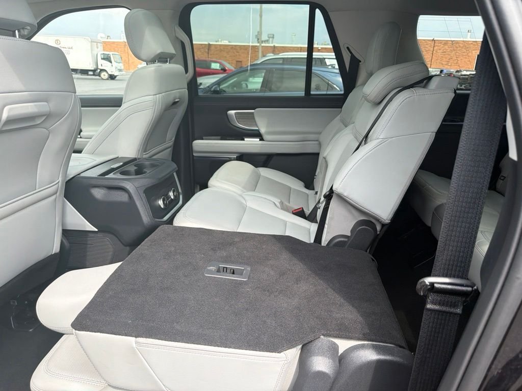 Used 2025 Black Ford Platinum image 9