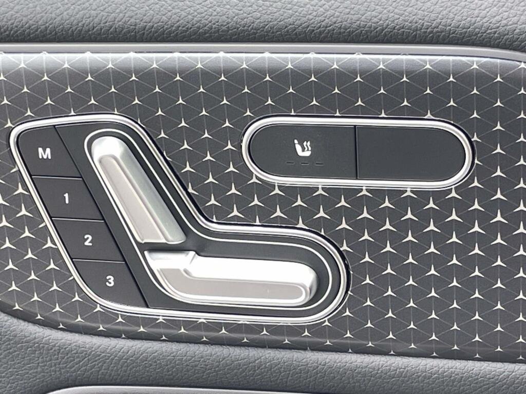 New 2026 Mountain Grey Metallic Mercedes-Benz GLA 250 image 29