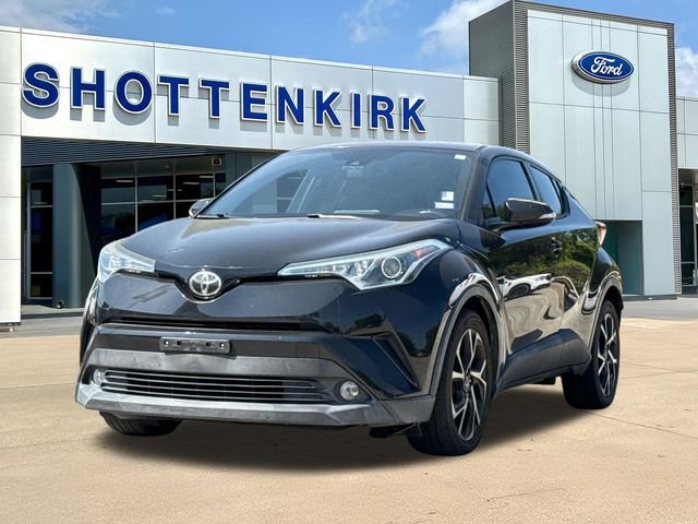 Used 2018 Black Toyota XLE Premium image 3
