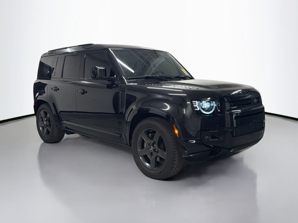 Used 2024 Black Land Rover X-Dynamic SE image 7