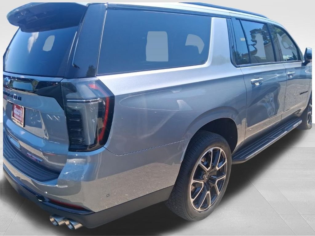Used 2025 Gray Chevrolet RST image 13