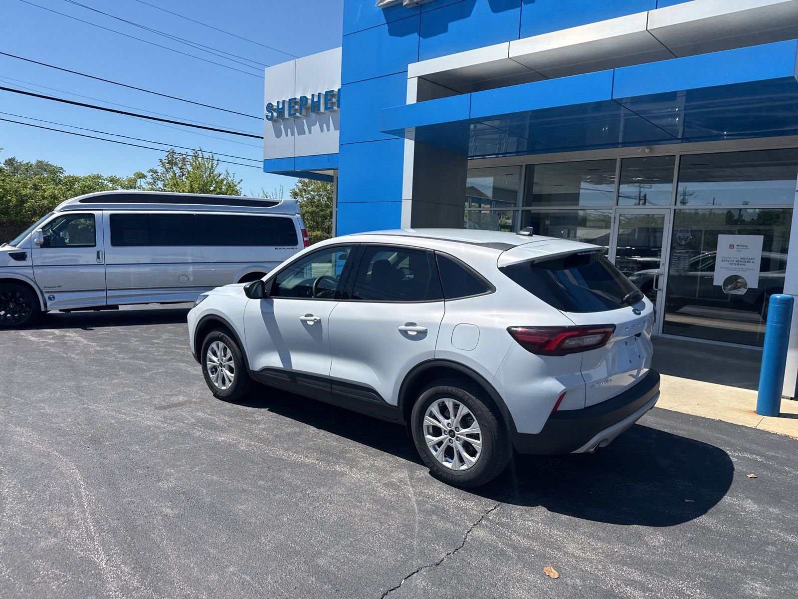 Used 2025 Silver Ford Active image 4