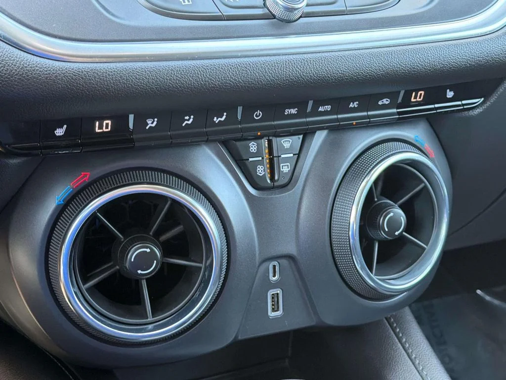 Used 2022 Summit White Chevrolet LT image 19