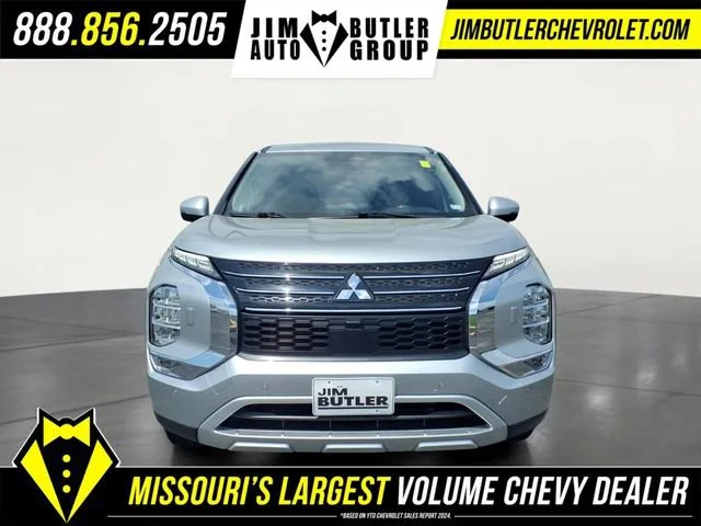 Used 2024  Mitsubishi SE image 27