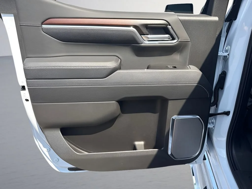 New 2026 Glacier White Tricoat GMC Denali image 30
