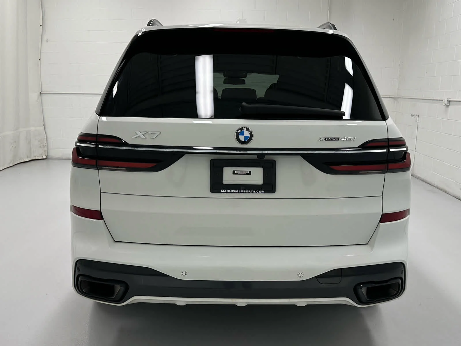 Used 2023 Alpine White BMW xDrive40i image 7