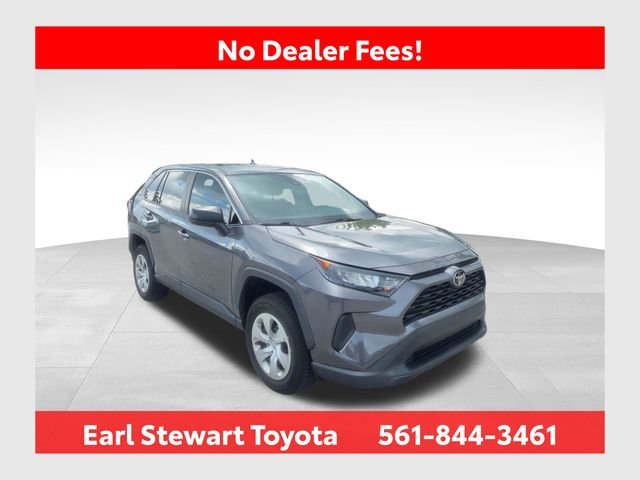 2022 Toyota RAV4 LE FWD photo