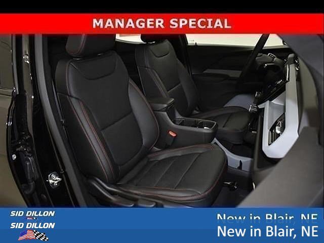 2027 Chevrolet Bolt RS - Photo 8