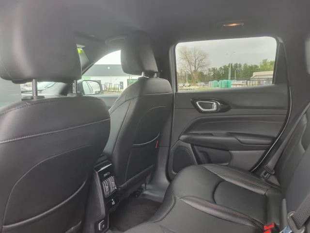 Used 2024 Red Hot Pearlcoat Jeep Trailhawk image 32