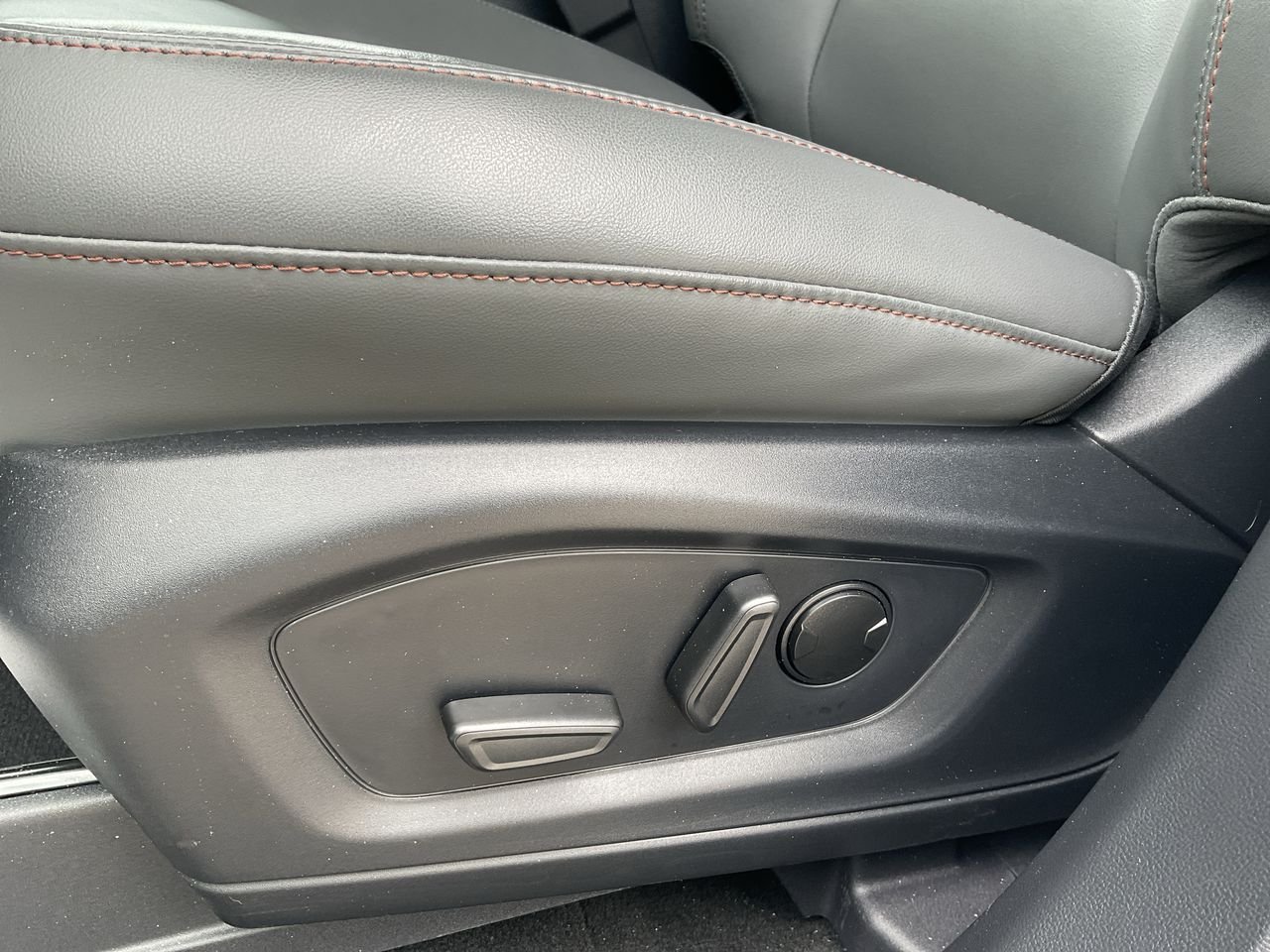 2026 Ford Explorer Active - Photo 12
