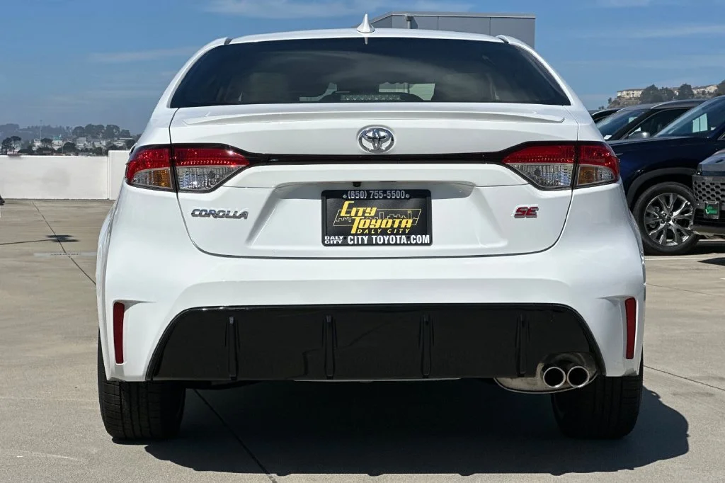 New 2027 Ice Cap Toyota  SE image 5