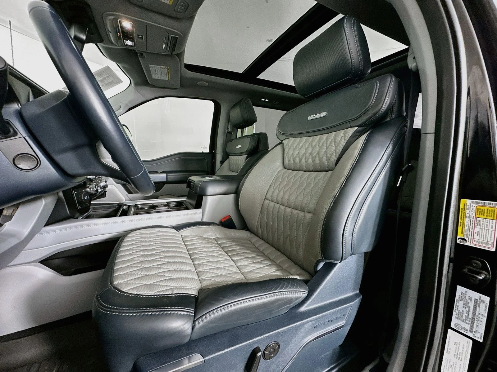 Used 2023 Black Ford Limited image 23