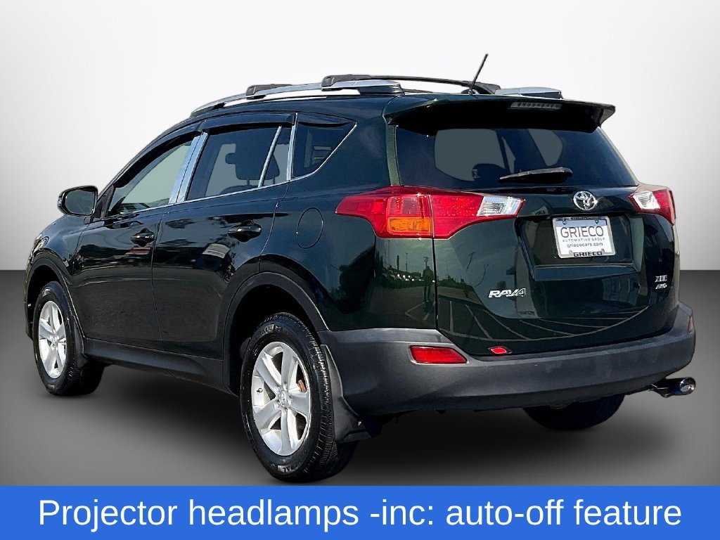 Used 2013 Green Toyota XLE image 5