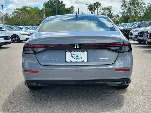 New 2026 Urban Gray Pearl Honda Touring image 5