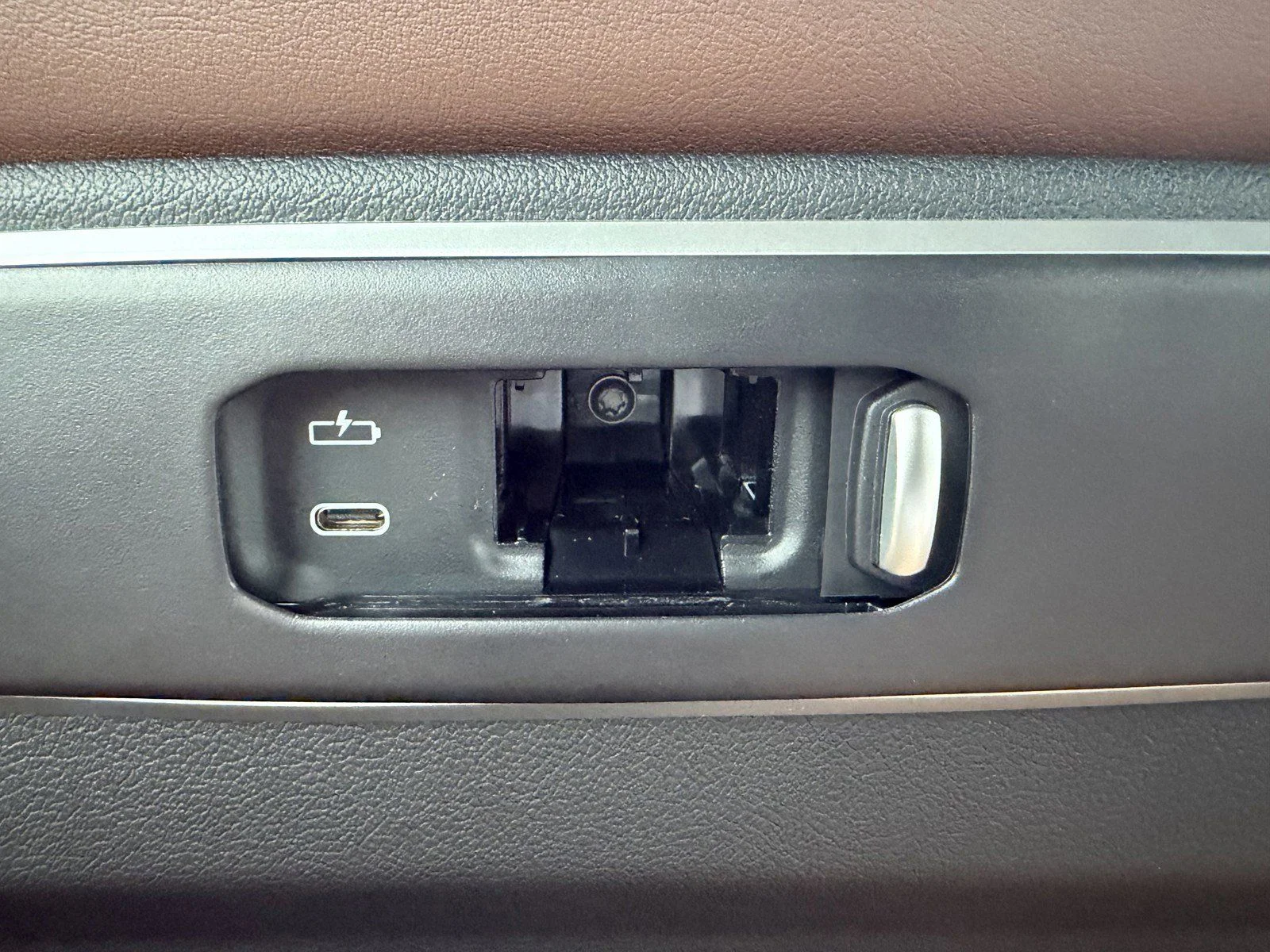 New 2026 Black Sapphire Metallic BMW xDrive40i image 19