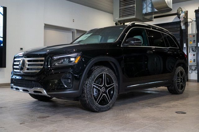 Used 2026 Black Mercedes-Benz GLB 250 image 3