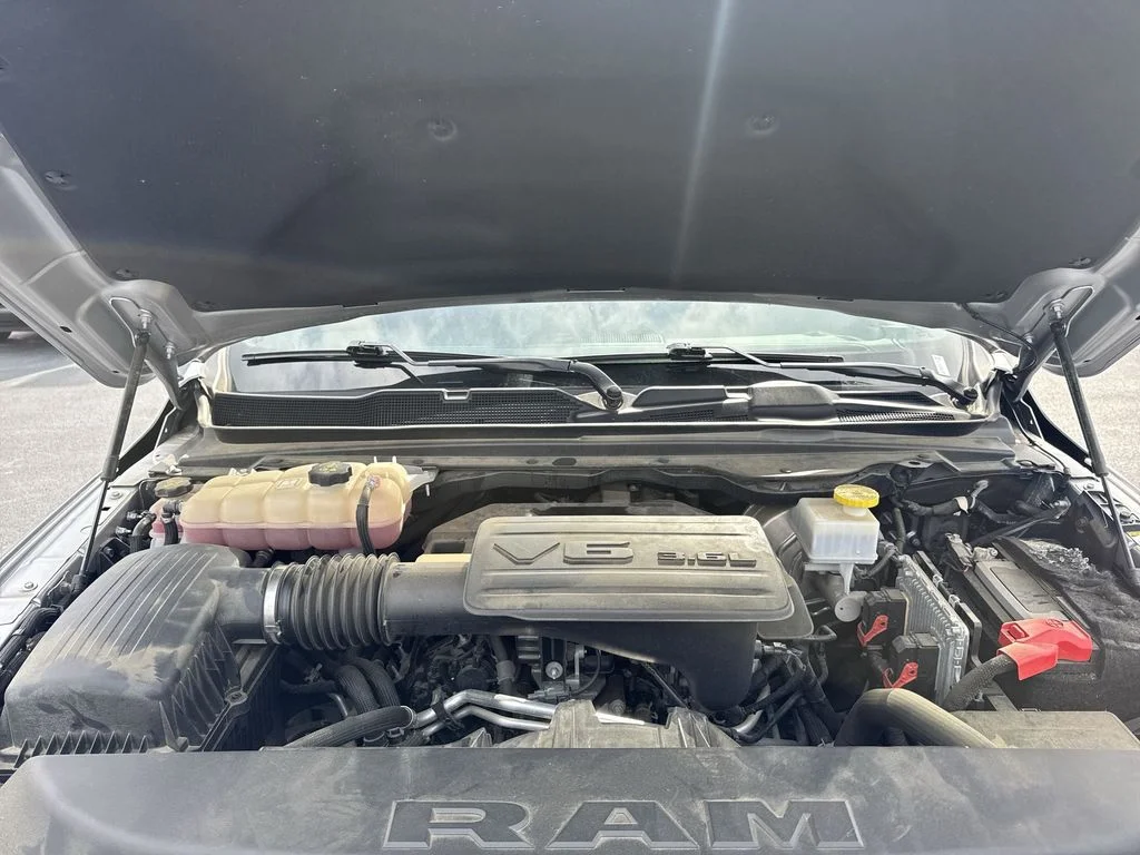Used 2022 Silver Ram Big Horn/Lone Star image 24