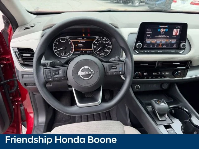 Used 2022 Red Nissan SV image 19