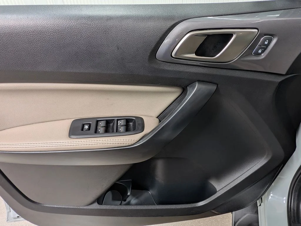 Certified Used 2022 Cactus Green / Gray Ford Lariat image 11