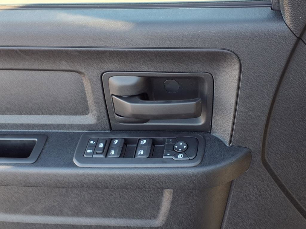 2025 RAM 3500 Chassis Tradesman - Photo 15