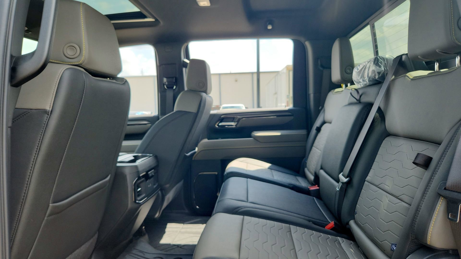 2026 Chevrolet Silverado 2500 HD ZR2 - Photo 25