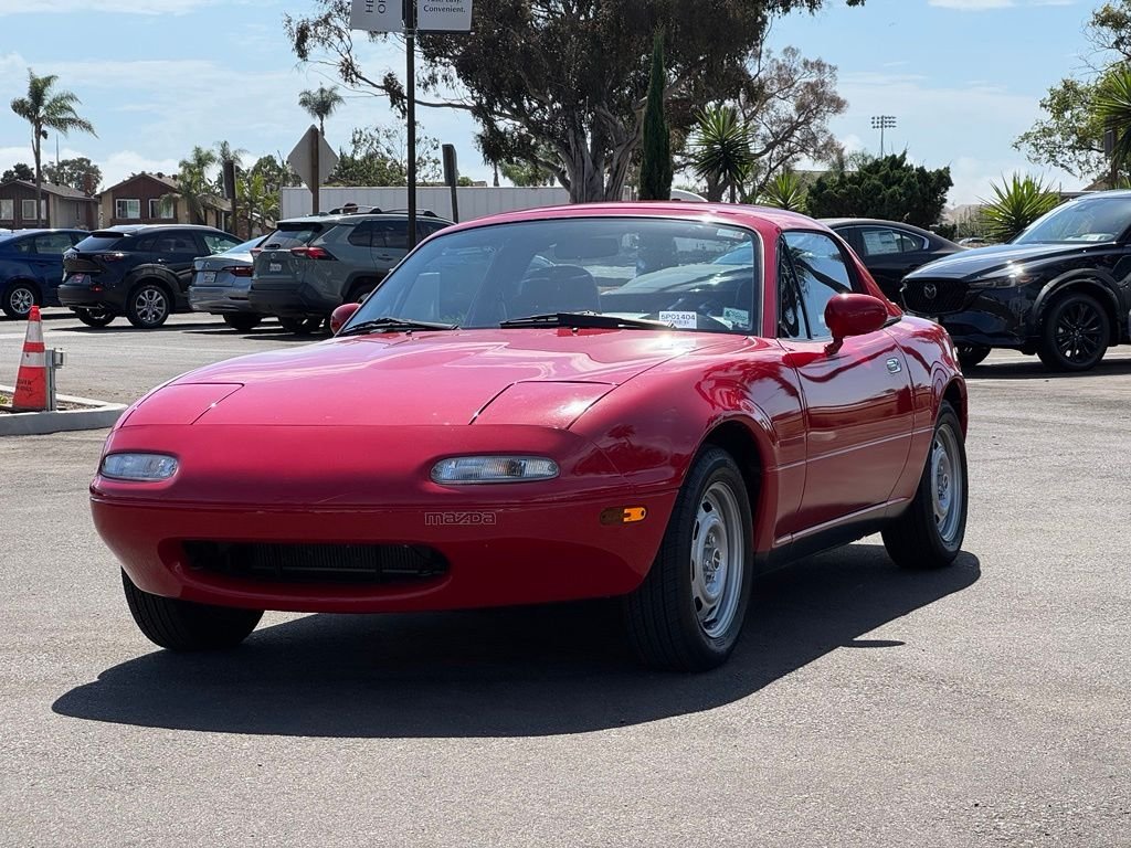Used 1990 Classic Red Mazda Base image 4