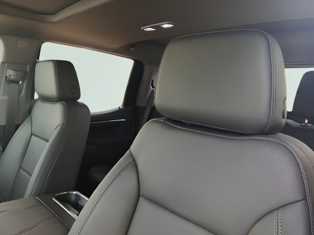 2026 GMC Sierra 1500 SLT - Photo 10