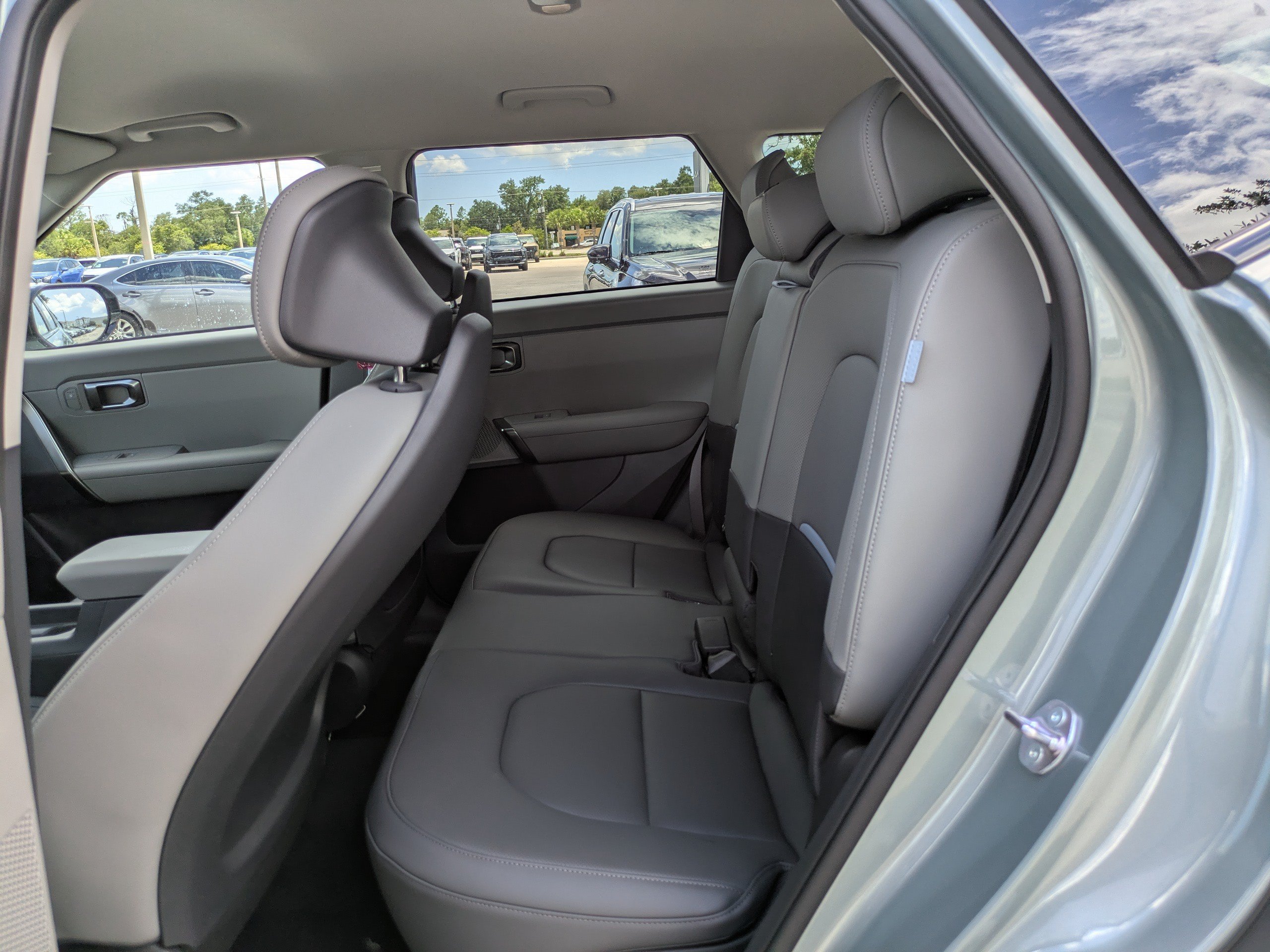 New 2027 Iceberg Green Kia EX image 16
