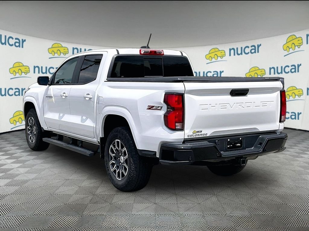 Used 2024 Summit White Chevrolet Z71 image 4