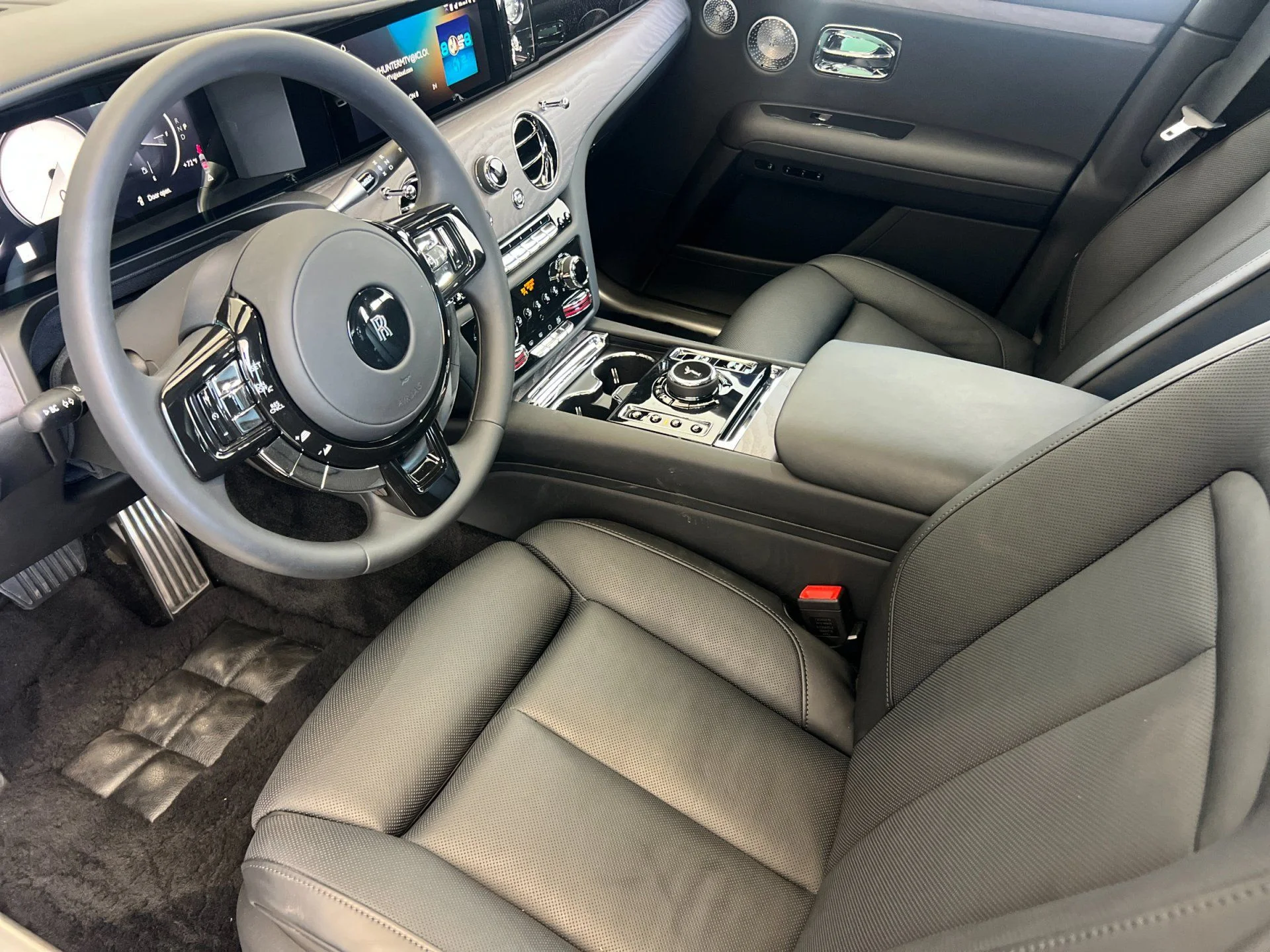 Certified Used 2026 Blue Rolls-Royce  image 11