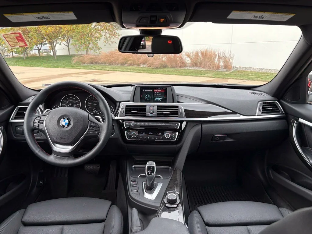 Used 2018 Mineral Grey Metallic BMW 330i xDrive image 14