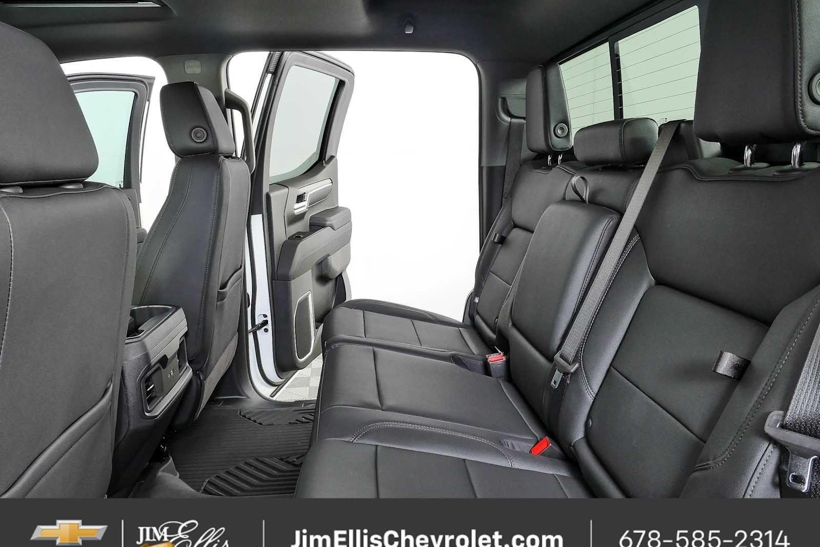 New 2026 Summit White Chevrolet RST image 21