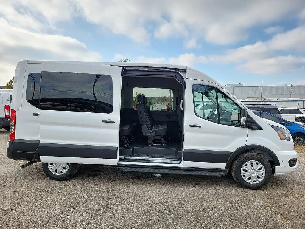 2025 Ford Transit Passenger Van XLT - Photo 9