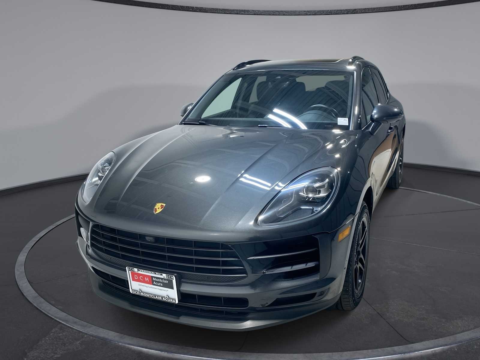 2021 Porsche Macan -'s photo