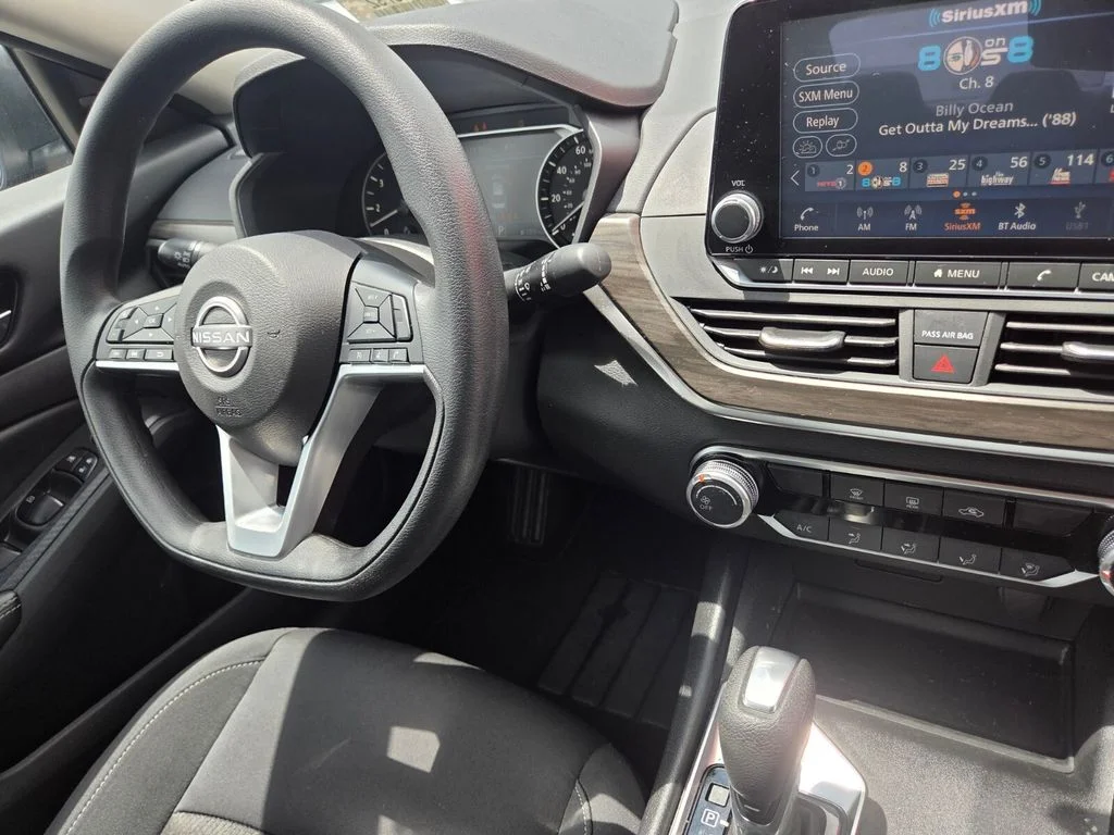 Used 2025 Black Nissan 2.5 SV image 31
