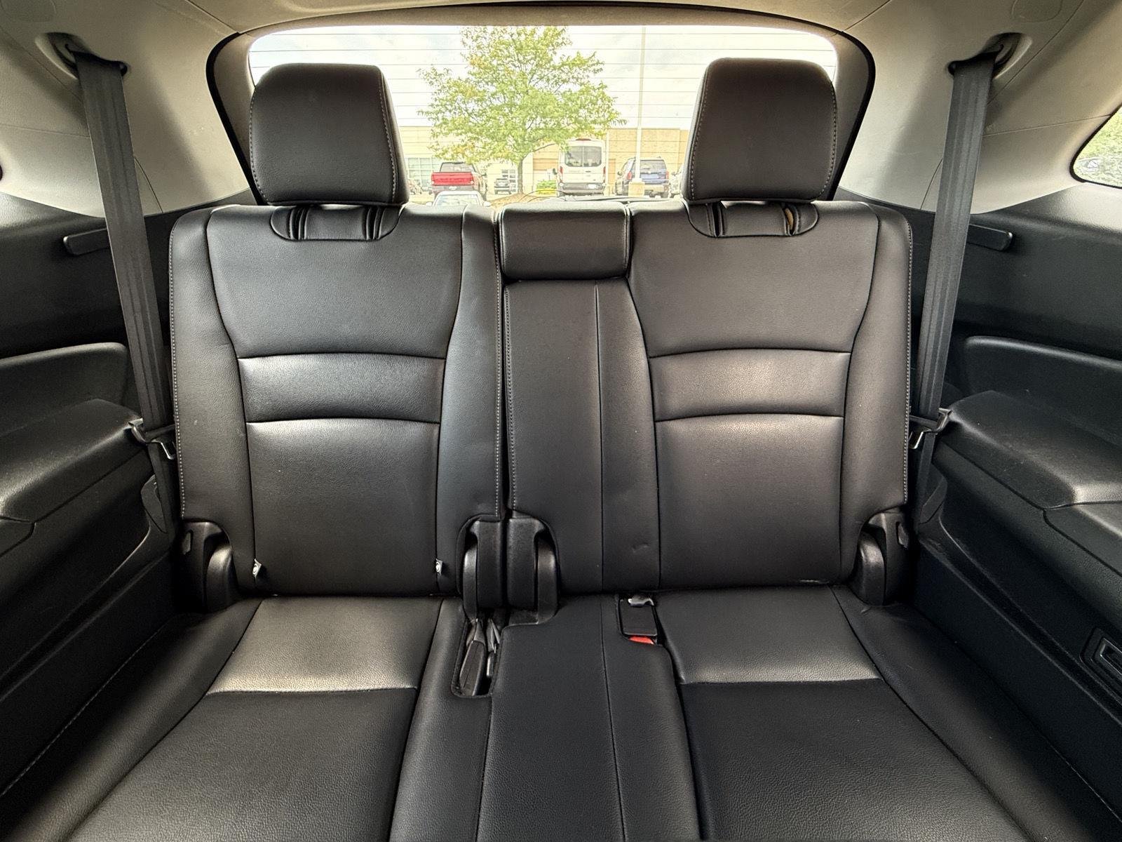 Used 2018 Crystal Black Pearl Honda EX-L image 32