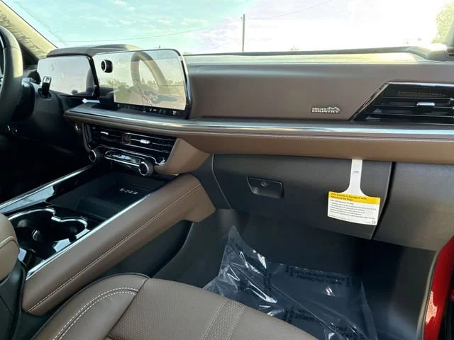 2025 Chevrolet Suburban High Country - Photo 31