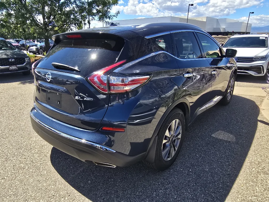 Used 2015 Arctic Blue Metallic Nissan SL image 17
