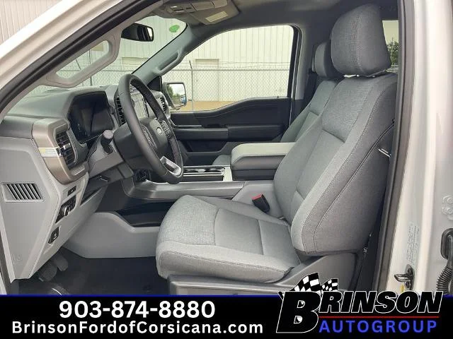 New 2026 Oxford White Ford XLT image 30