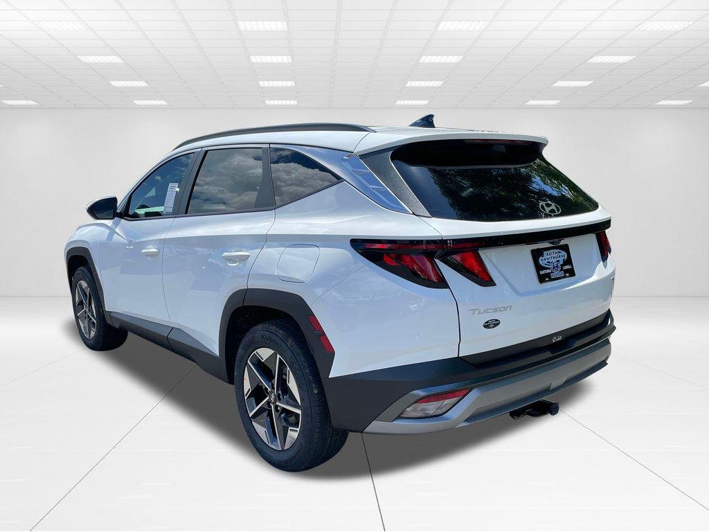New 2025 White Hyundai SEL AWD image 5