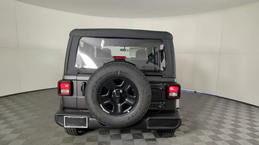 New 2026 Granite Crystal Metallic Clear-Coat Exterior Paint Jeep Sport image 6