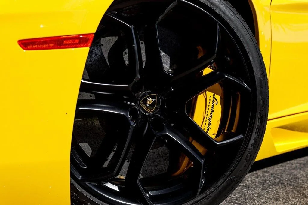 Used 2014 Giallo Evros Lamborghini LP700-4 image 9