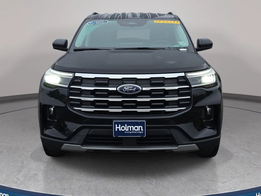 New 2026 Agate Black Metallic Ford Active image 2