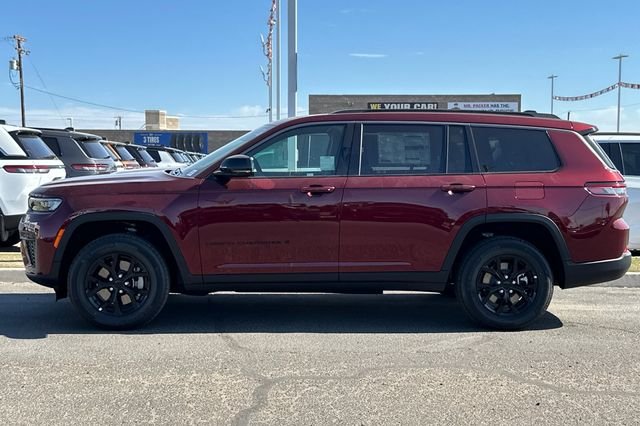 New 2026 Velvet Red Pearl-Coat Exterior Paint Jeep Laredo image 6