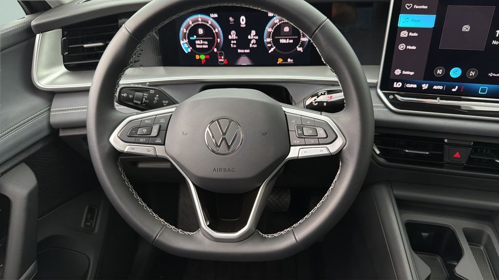 New 2026 Pyrite Silver Metallic Volkswagen 2.0T SE image 12