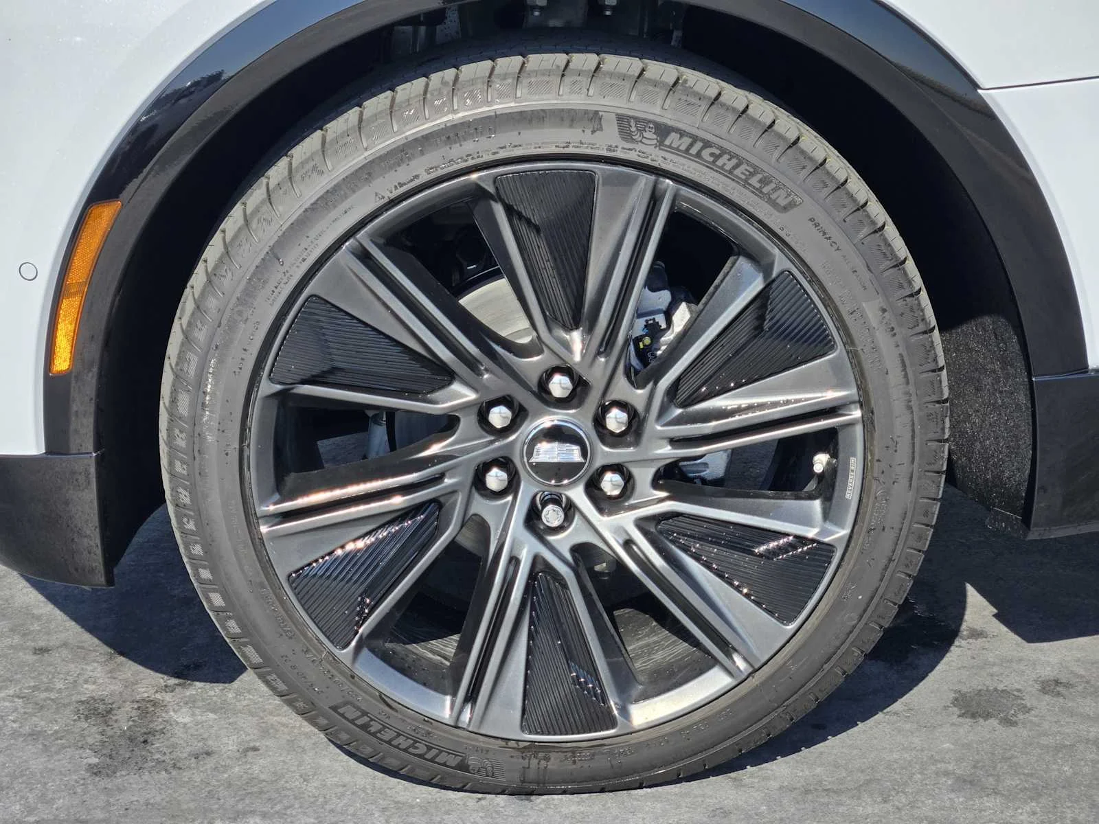 New 2027 Vibrant White Tricoat Cadillac Signature Sport image 7